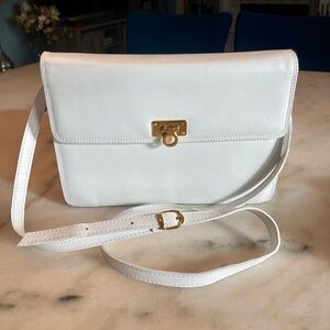 Vintage America Elegant White Crossbody Bag